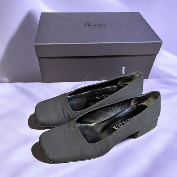 Vintage Prada Black Fabric Square Toe Block Heel Pumps, Size 35.5,US 5.5, Box - Picture 1 of 12